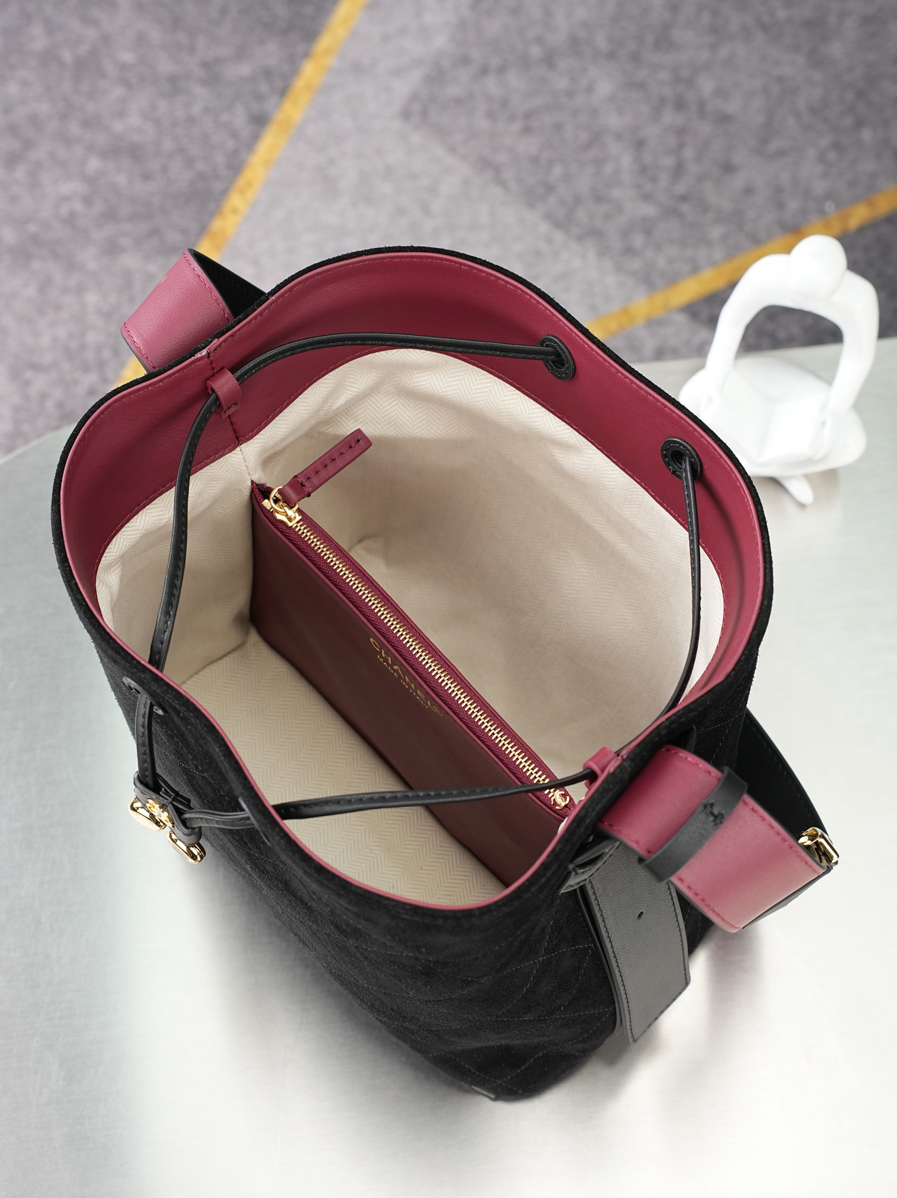 Ch**el Bucket Bag AS6584 23x23x14cm