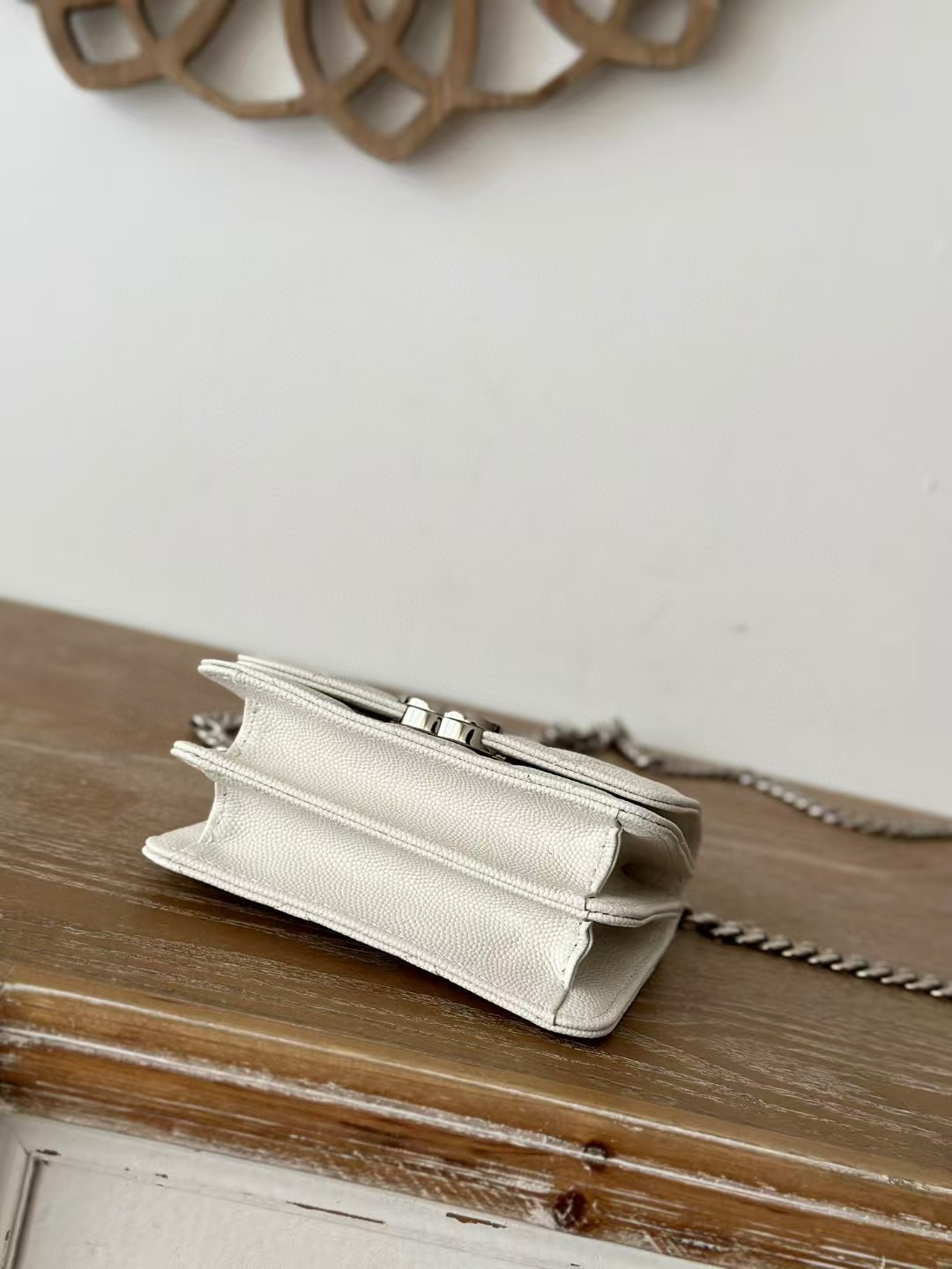 Ch**el Coco Caviar Clutch With Chain White 11x8.5x7cm