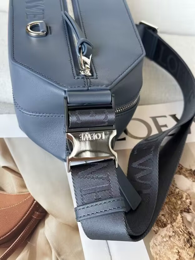 LOEWE Convertible sling in classic calfskin 32.5x9x12.3cm