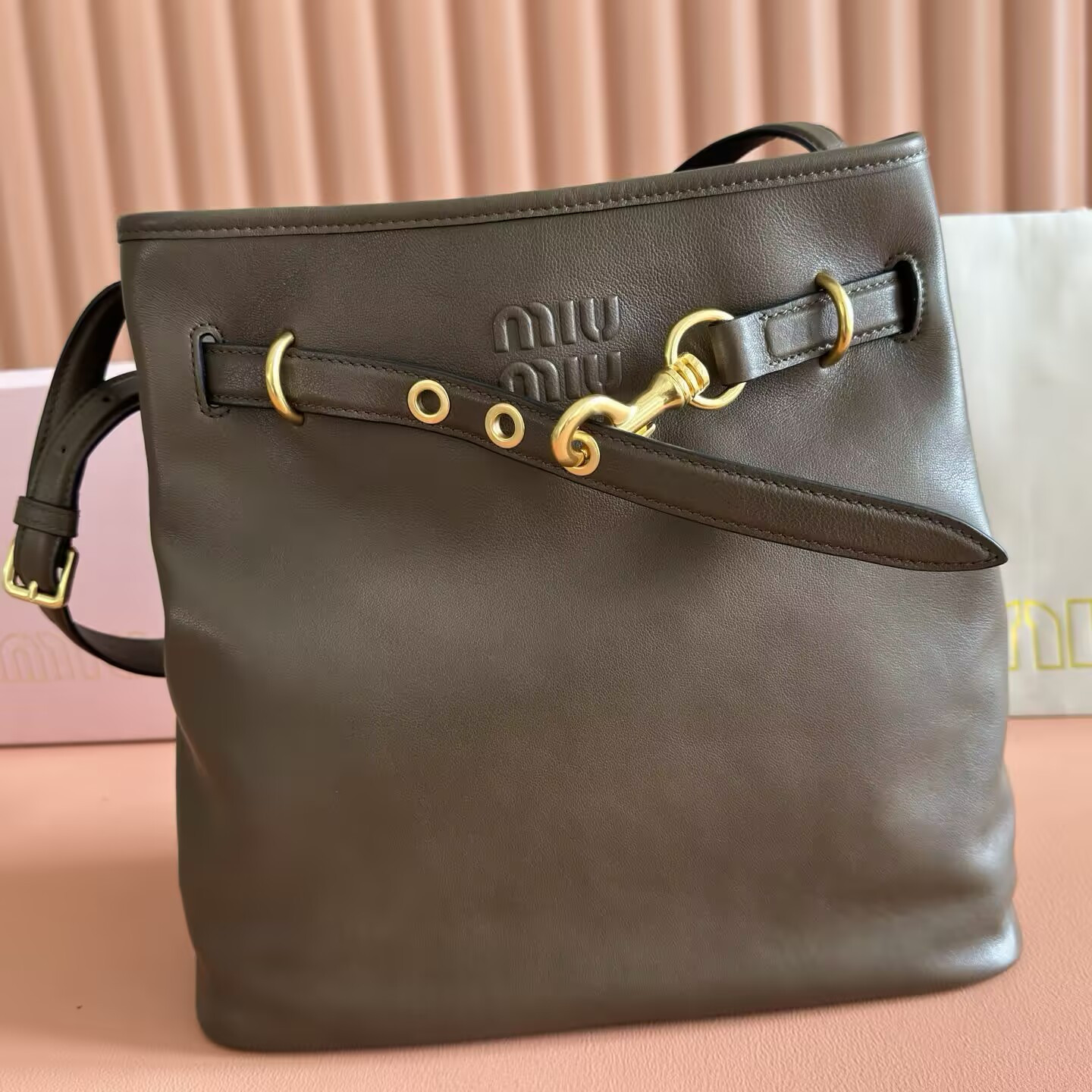 M1v M1v aventure nappa leather bucket bag 31x30x13cm