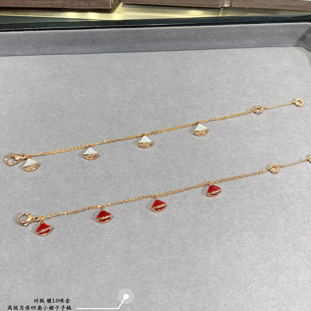 Bv1g*ai Four mini skirts Bracelet