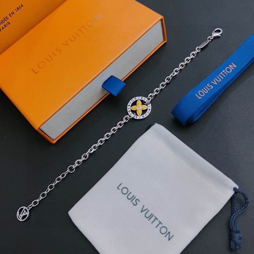 L0vis Vvtt0n Bracelet