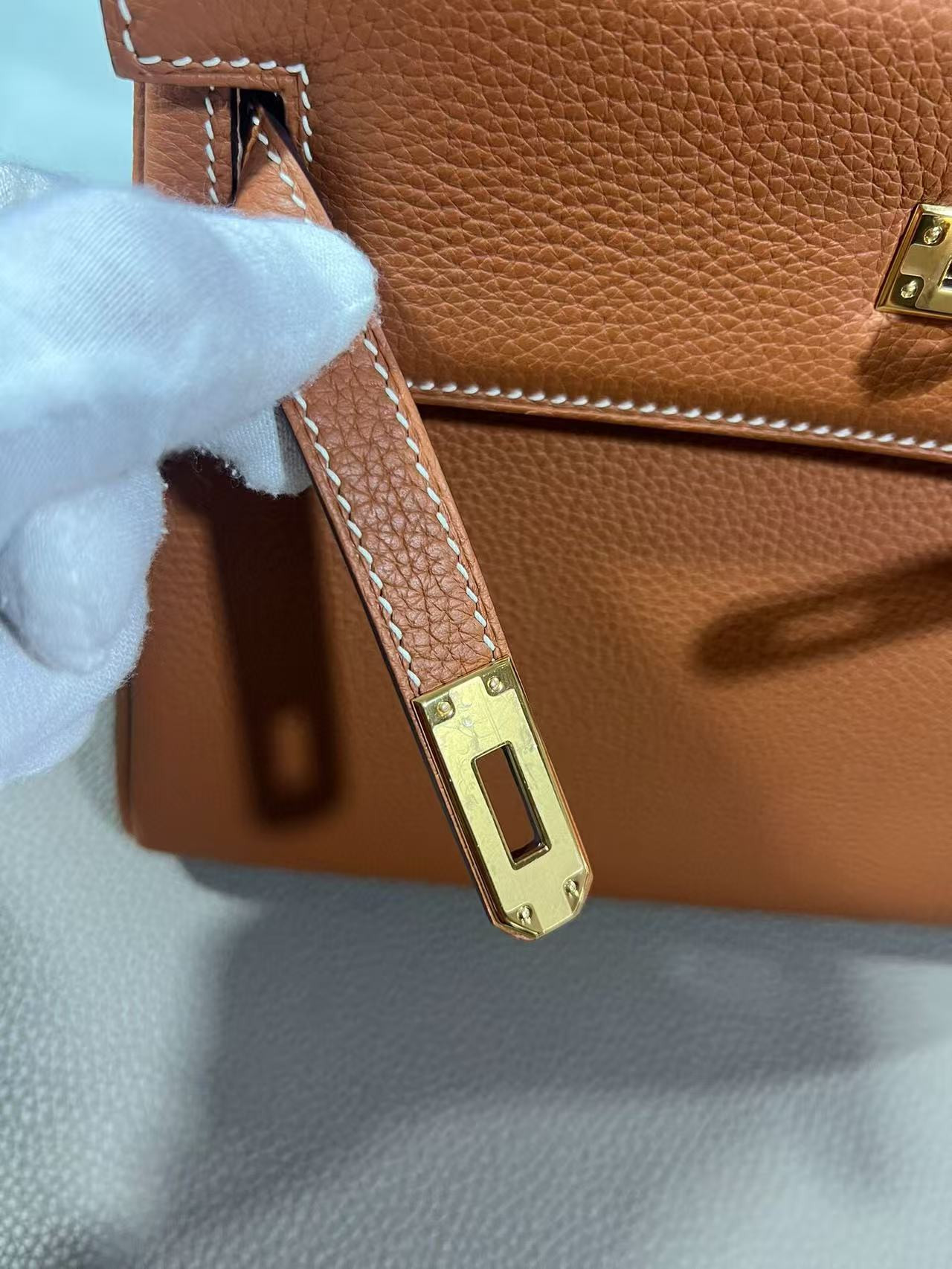 H**me5 Togo Kelly Gold-tone Hardware 25