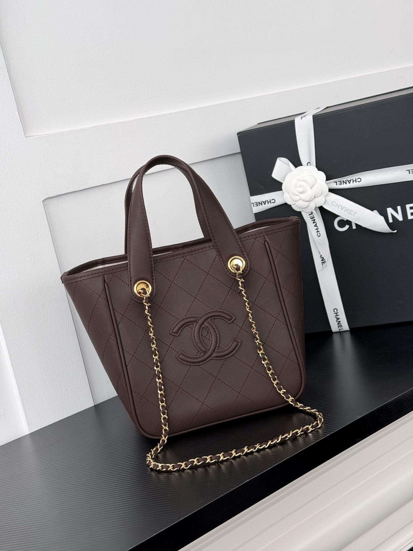 Ch**el Mini Shopping Bag AS6199 20.5 x 21 x 15cm