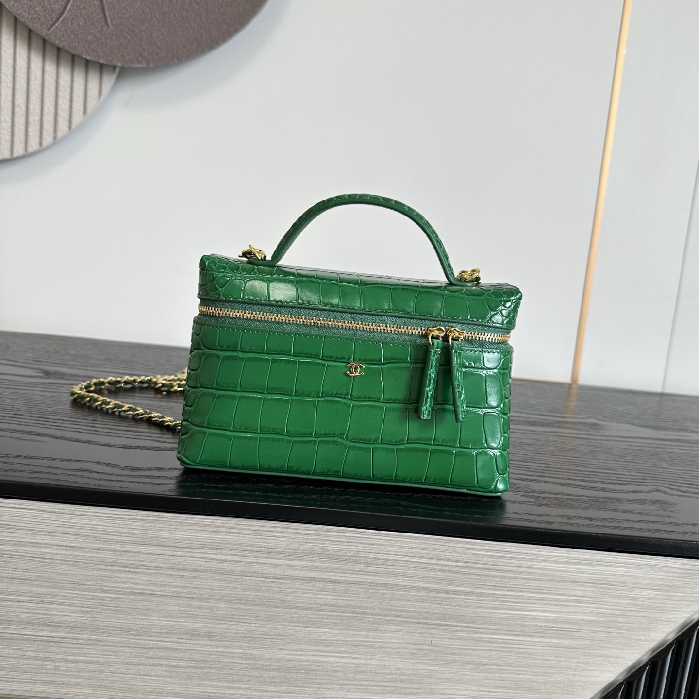 Ch**el Vanity with Chain 17x19.5x5cm
