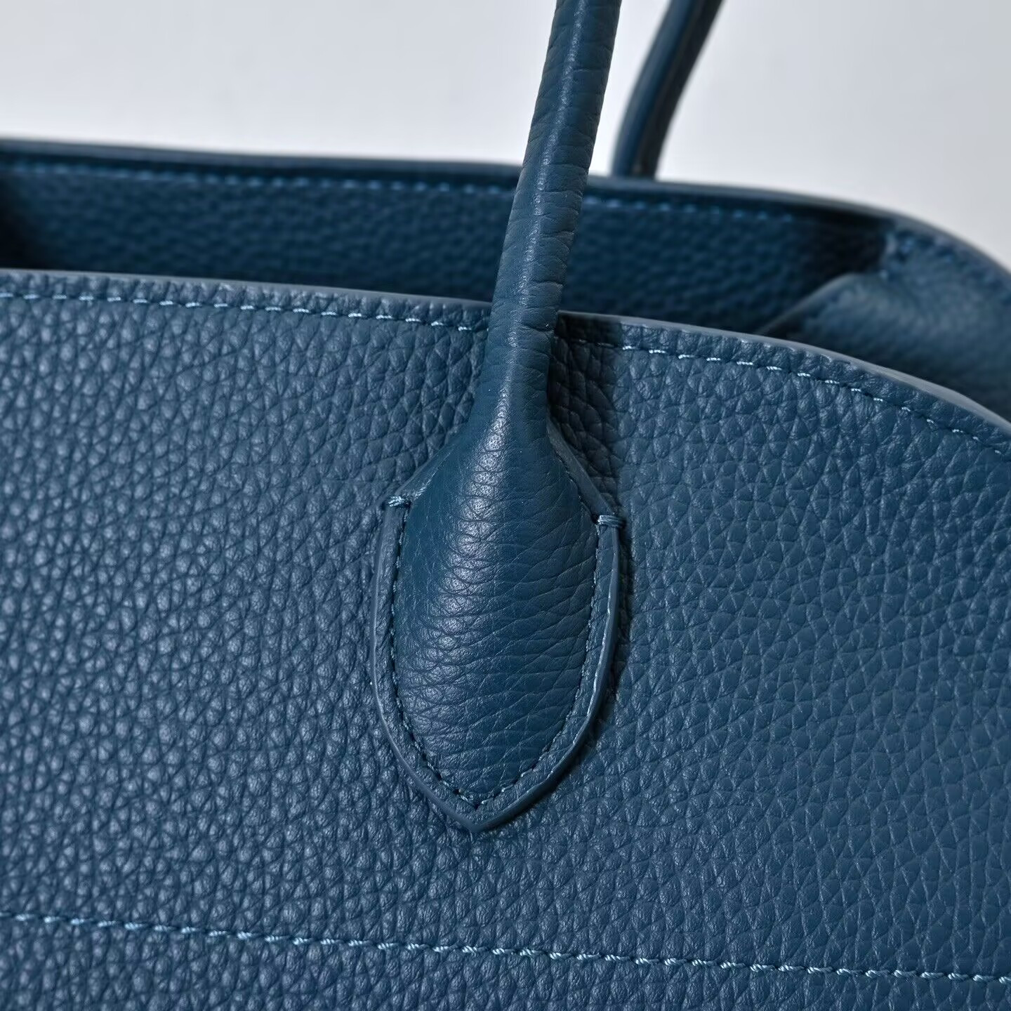 The R0w MARGAUX 15 38.5x16x30cm