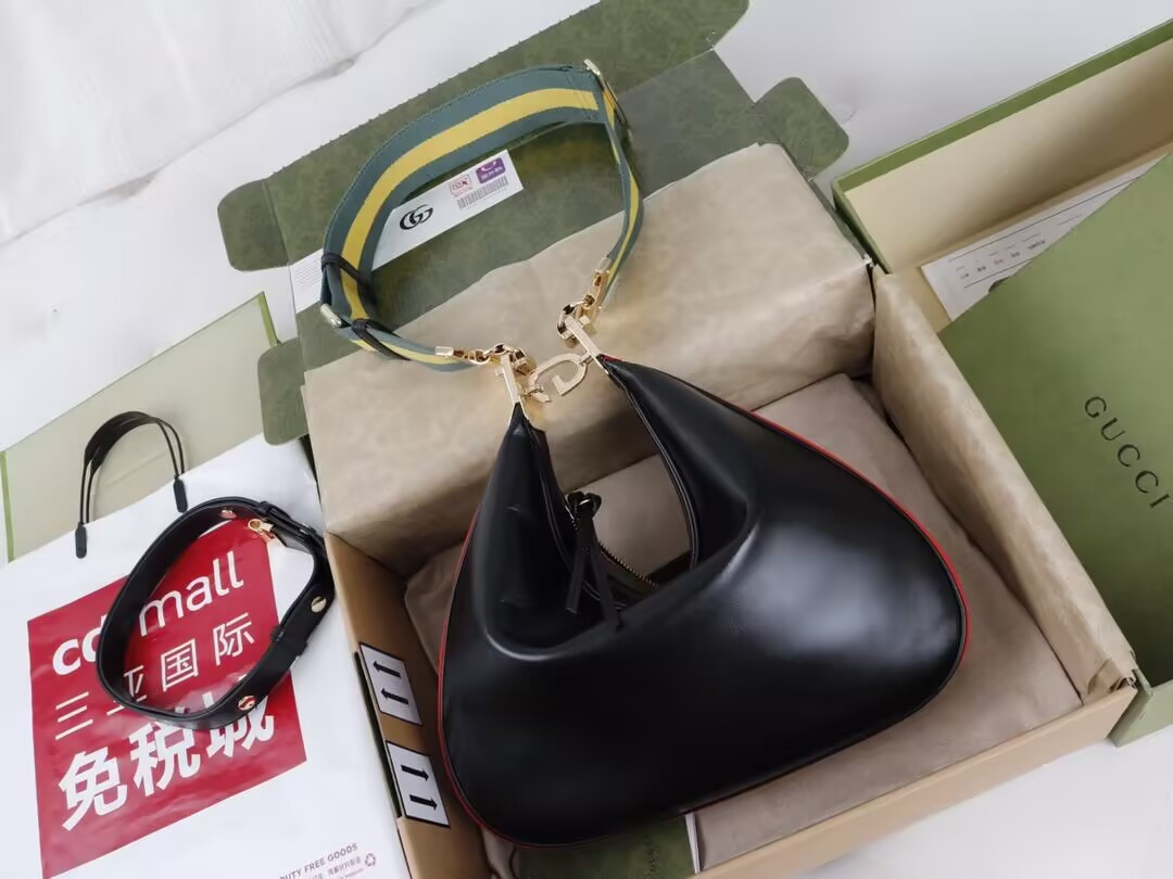 Gvc*1 ATTACHE MEDIUM SHOULDER BAG 35x32x6cm
