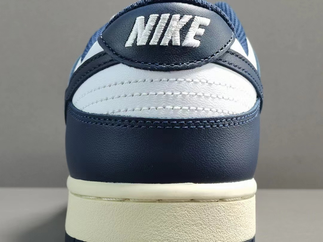 UA NIKE WMNS DUNK LOW 