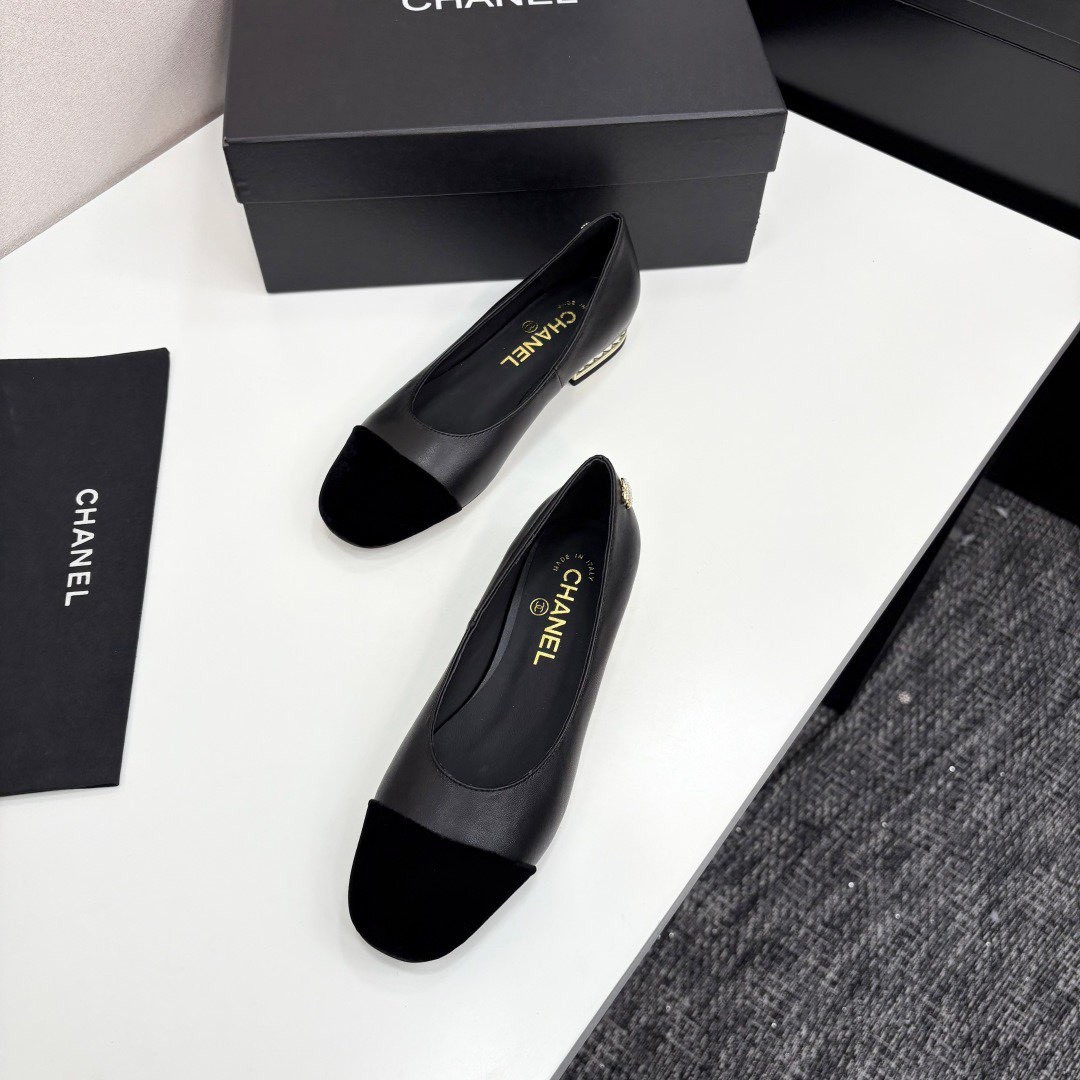 UA Ch**el Ballet Flats