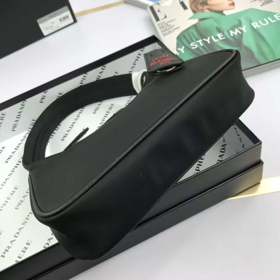 Pra*a Hobo 2000 23 x 13 x 5 cm