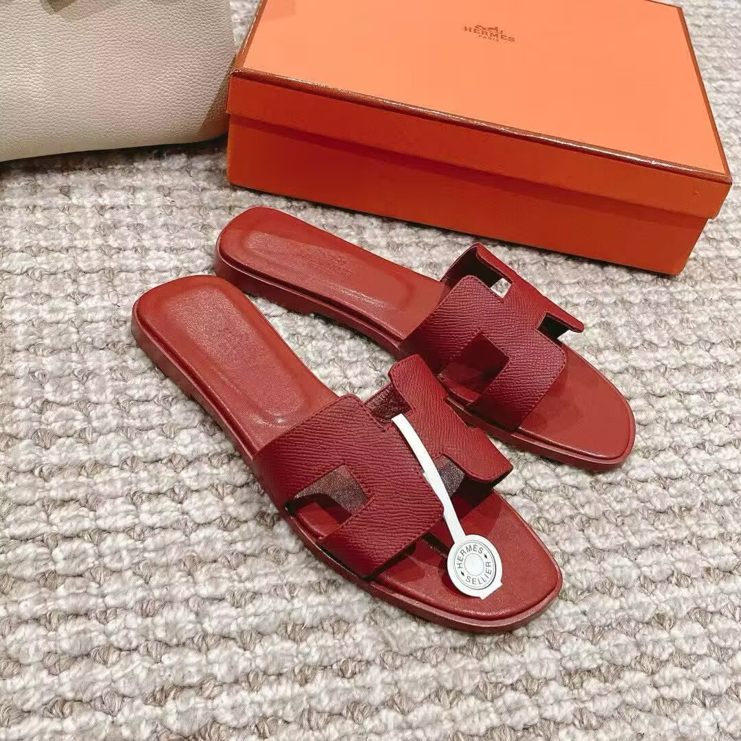 UA H**me5 Oran sandal