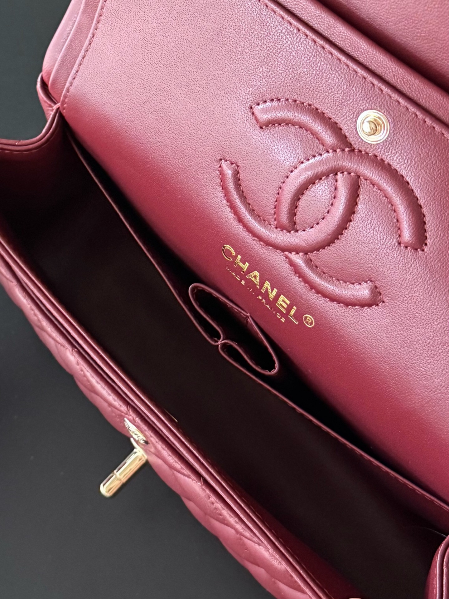 Ch**el Small Classic Bag 23x6.5x14cm