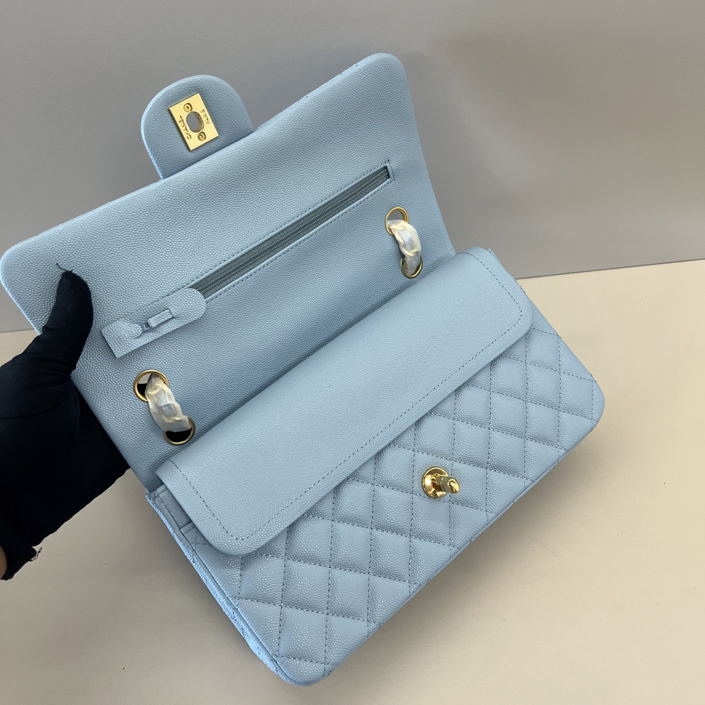 Ch**el Flap Bag A01112 25x15x6cm