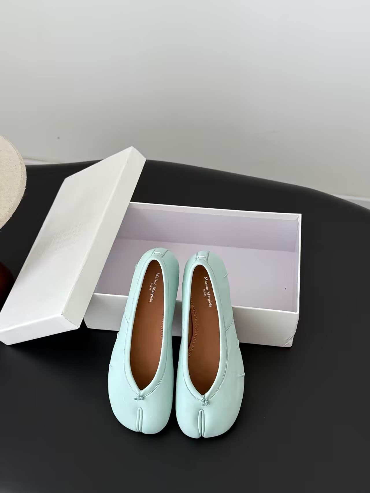 UA Ma1s0n Marg*e1a Tabi Ballerina