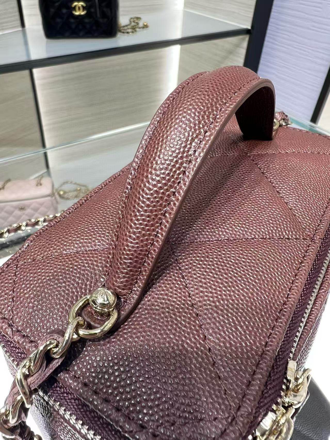 Ch**el Vanity With Chain AP4933 17x9.5x8cm