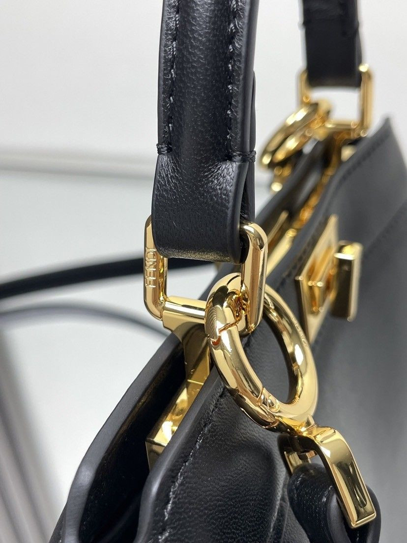 F**di Peekaboo ISeeU Petite 20x11x15.5cm