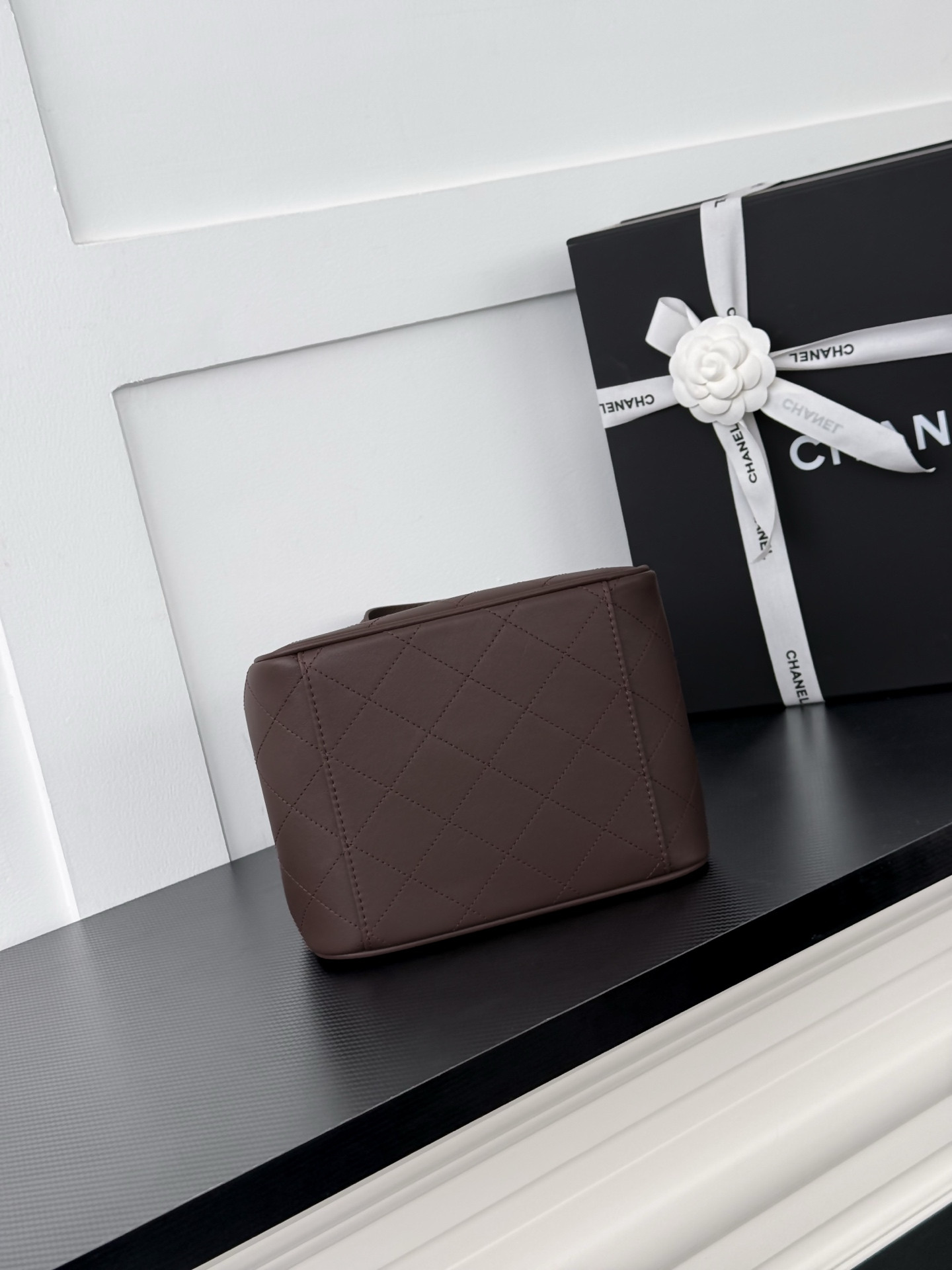 Ch**el Mini Shopping Bag AS6199 20.5 x 21 x 15cm