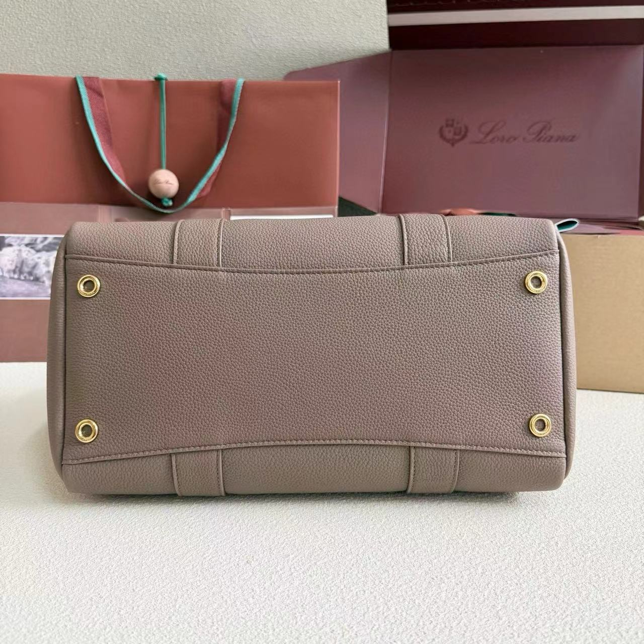 Loro Piana Loom Bag L32 Grained Calfskin 33 x 23 x 18 cm