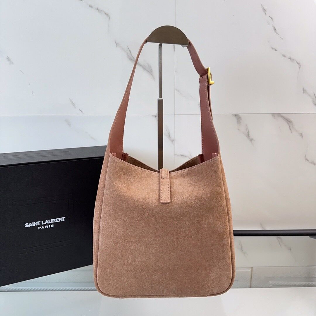 Y51 LE 5 À 7 23x22x8cm