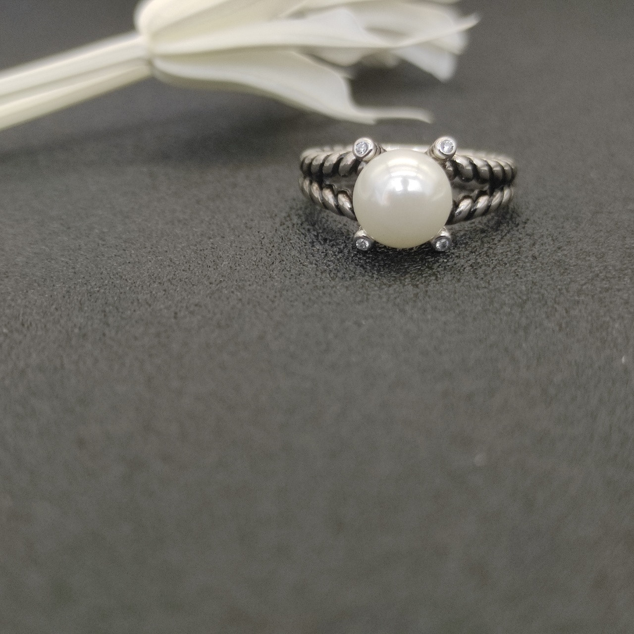 David Yurman four claw PEAL Ring