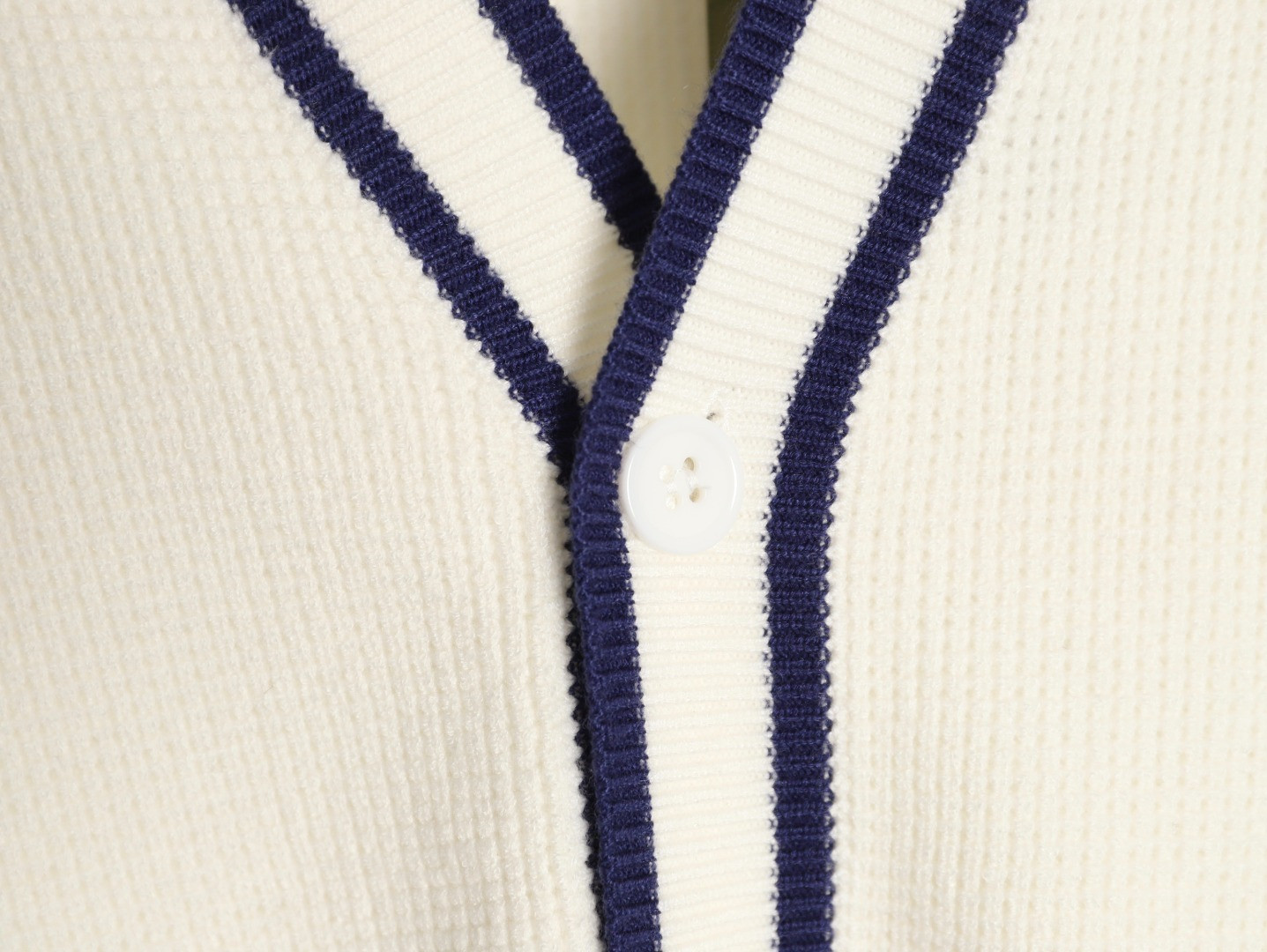 Gvc*1 25Fw Cardigan Sweaters