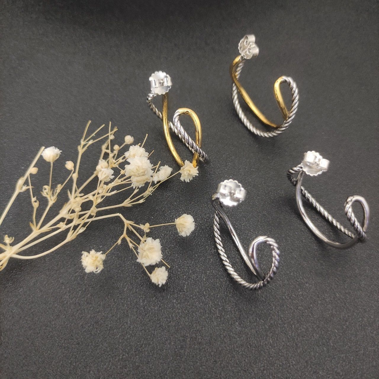 David Yurman cross twist Earrings(Inner diameter about 2.5cm)