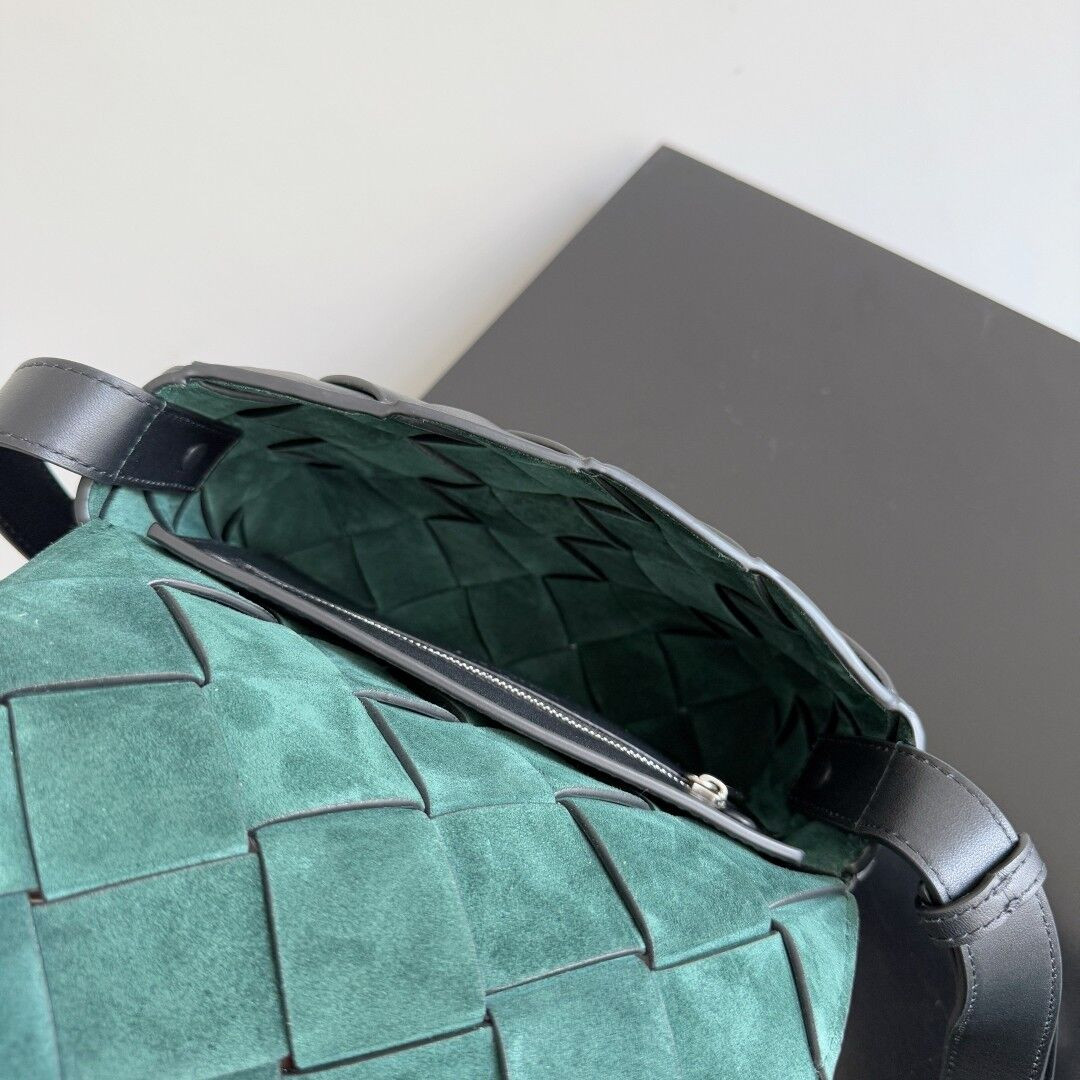 B0tt*ga Ven*ta Diago Small Crossbody Bag 22.5x16.5x5.5cm