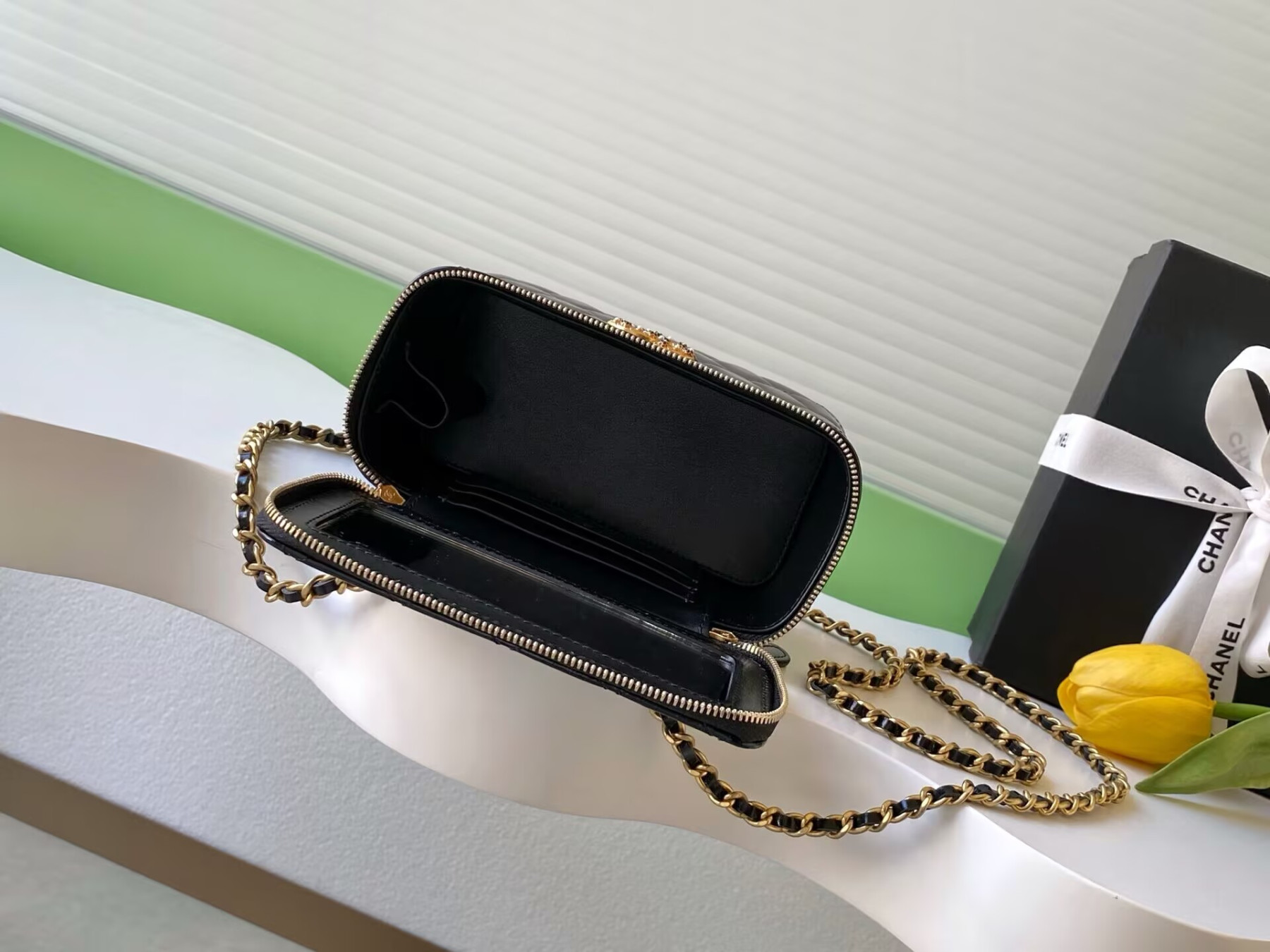 Ch**el Vanity With Chain 9.5x17x8cm