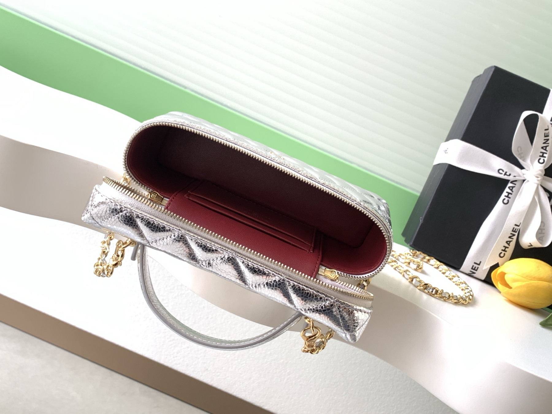 Ch**el Vanity with Chain 17x19x5cm