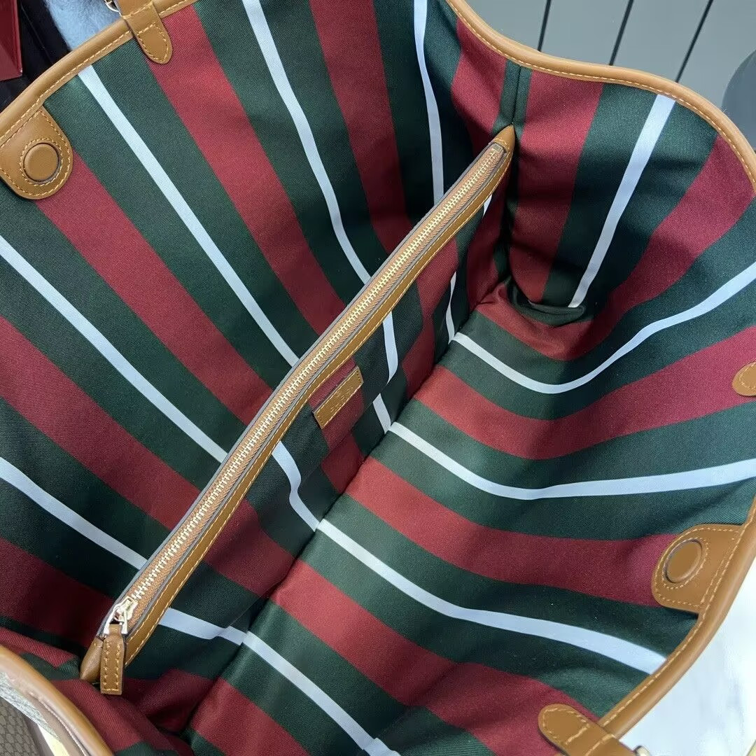 Gvc*1 GG Emblem Maxi Tote Bag 45.5x30x16cm (Without Original Box)