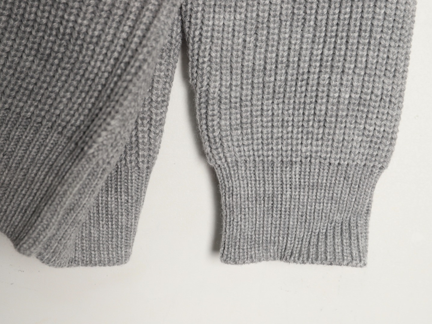 Ce1i*e 21Fw Sweaters