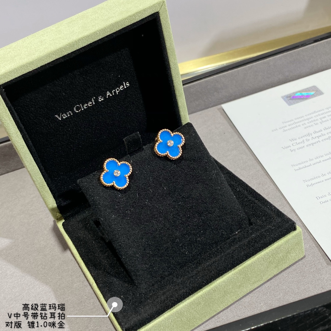 V*n Cl**f & Arpels Sapphire Blue Agate D1am0nd Four-Leaf Clover Earrings