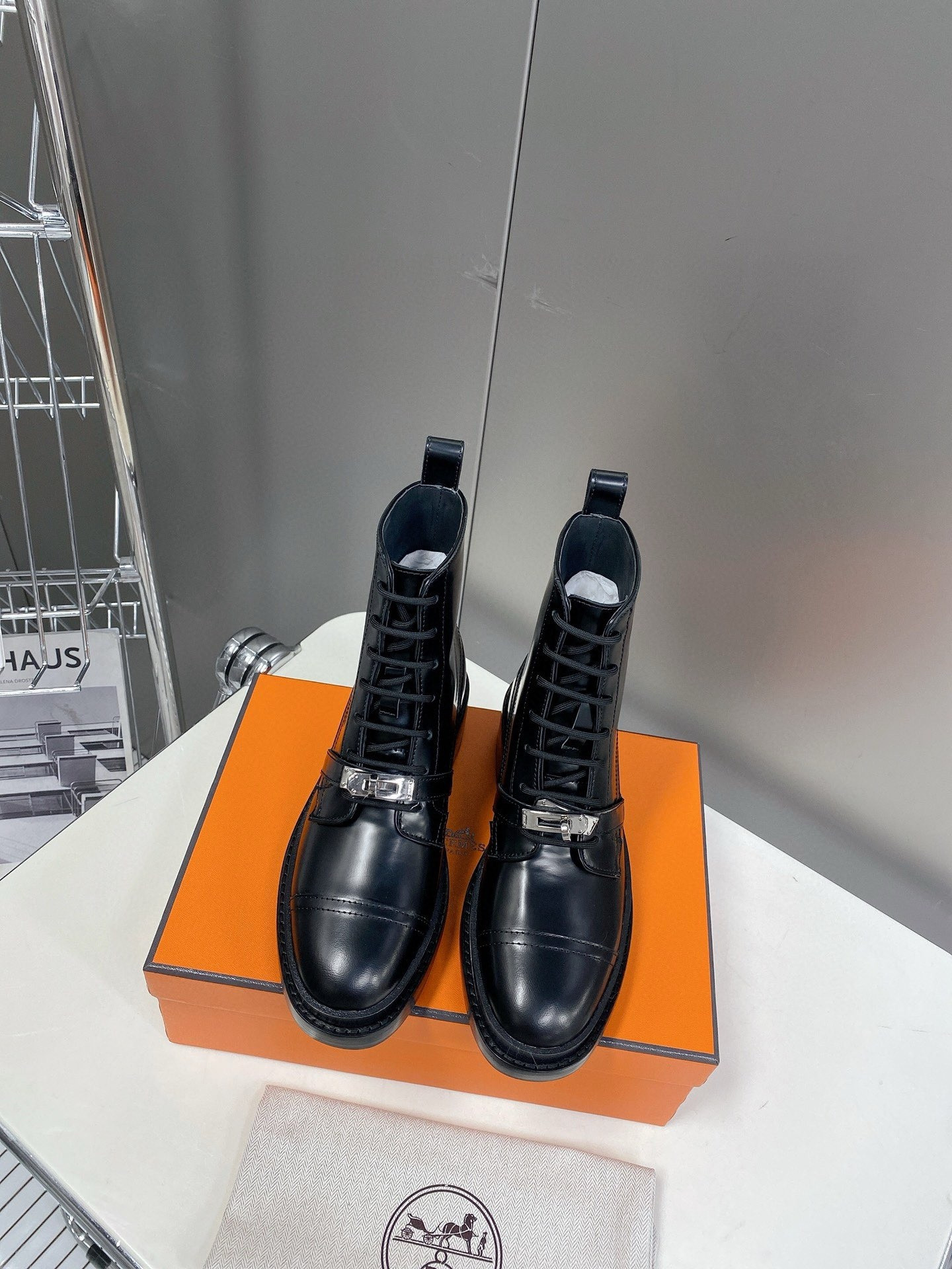 UA Hermes Funk Ankle Boot