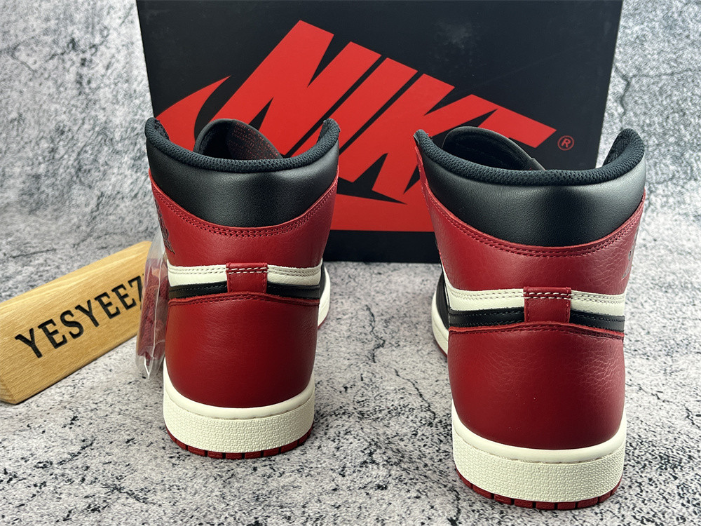 UA AIR JORDAN 1 RETRO HIGH OG 