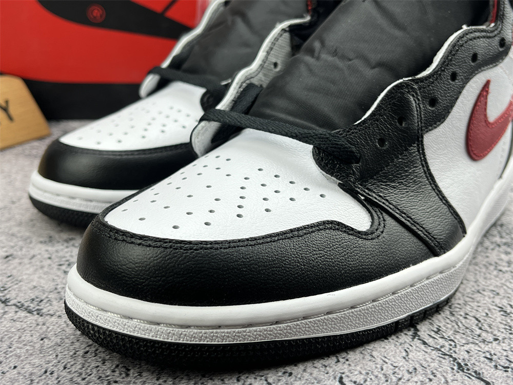 UA AIR JORDAN 1 RETRO HIGH OG "GYM RED"