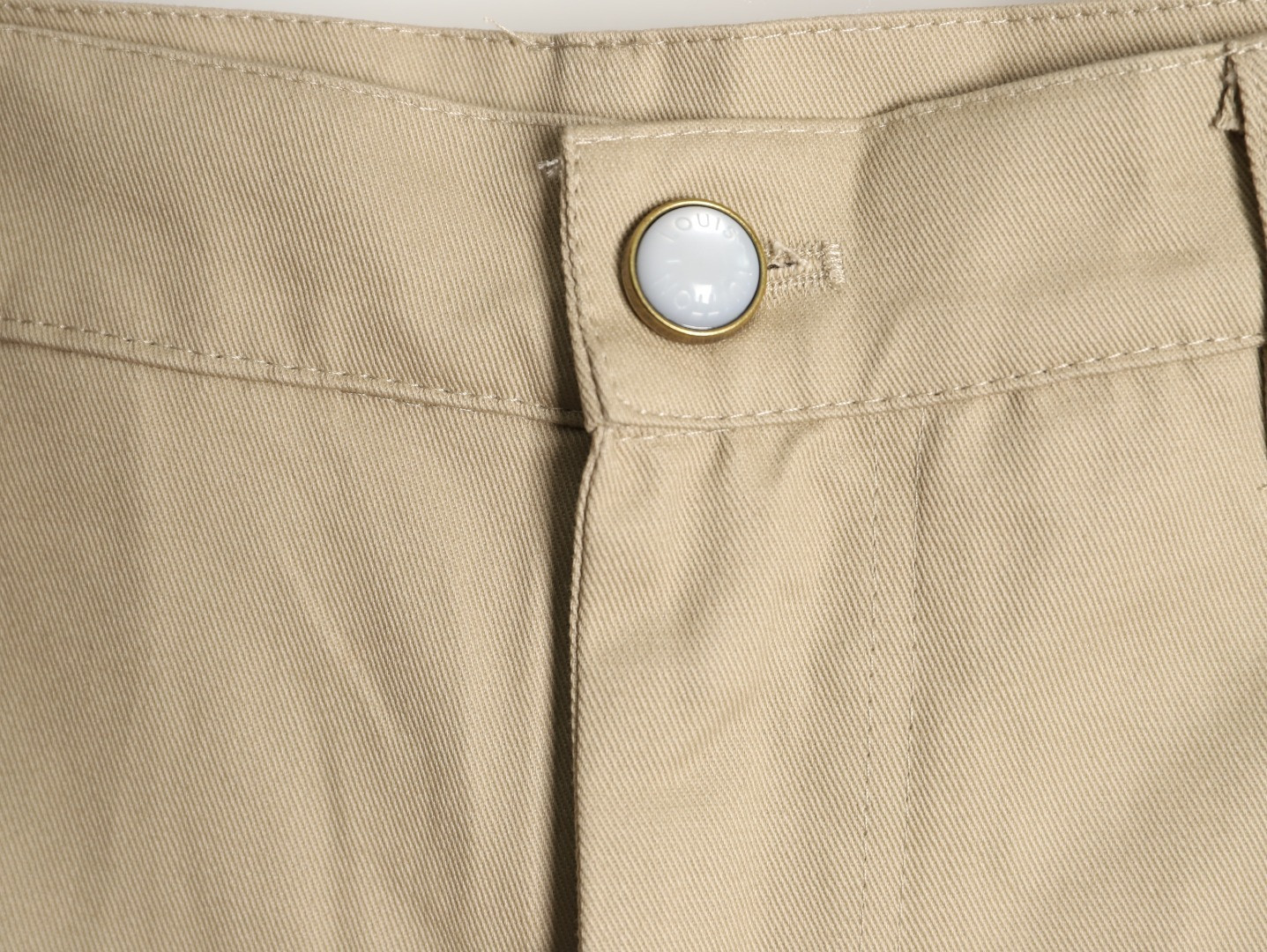 l0vis Vvtt0n lv 26ss pants