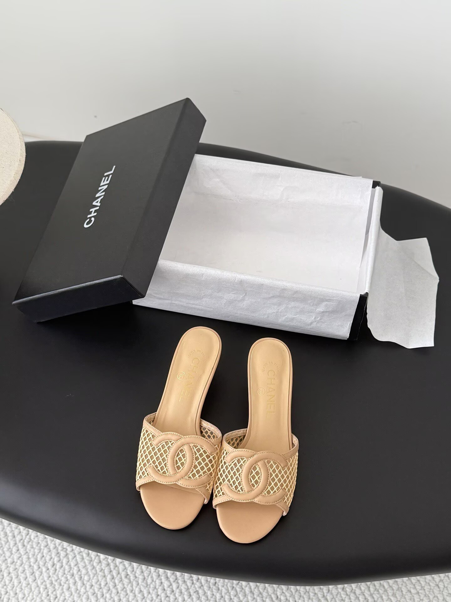 ua Ch**el sandals 4.5cm heel