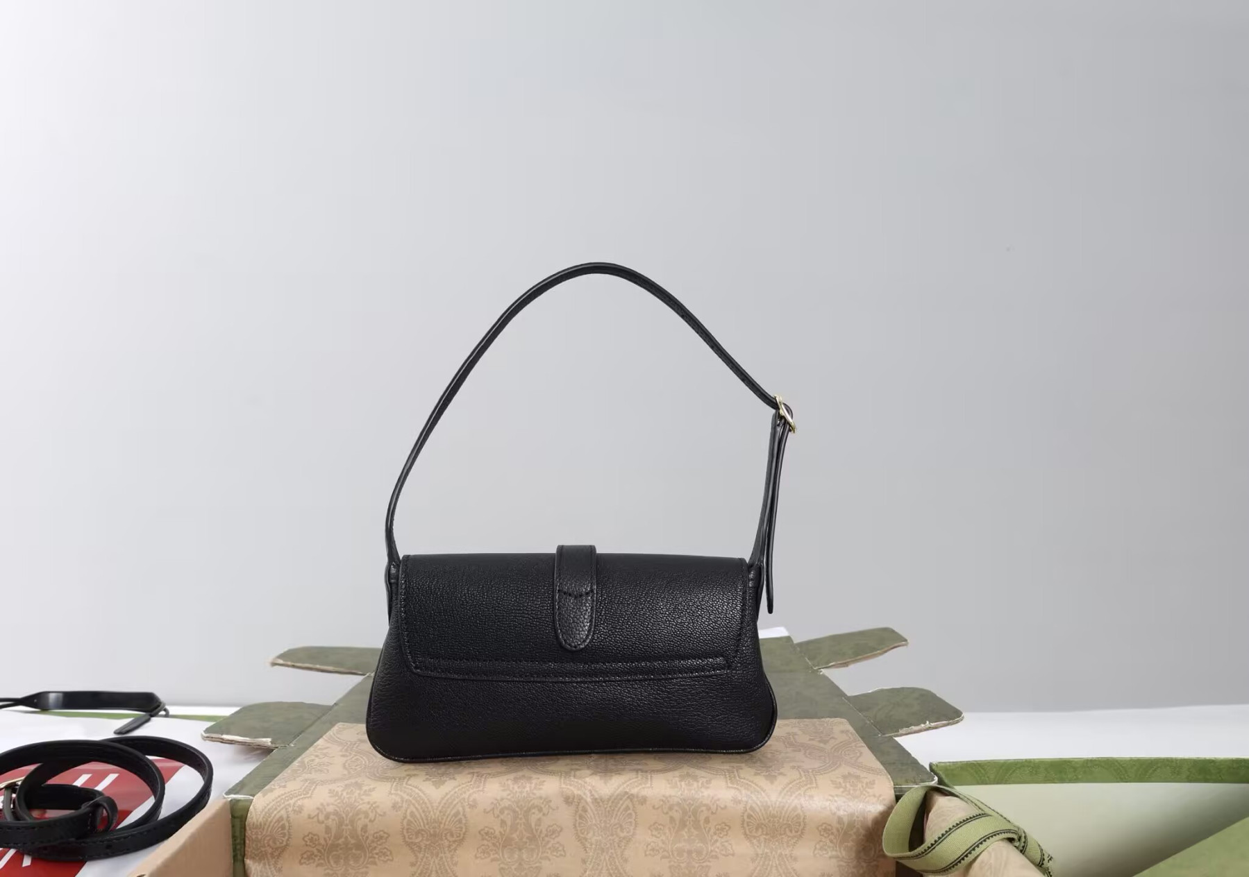 Gvc*1 Jackie Small Shoulder Bag 21.5x11.5x2cm