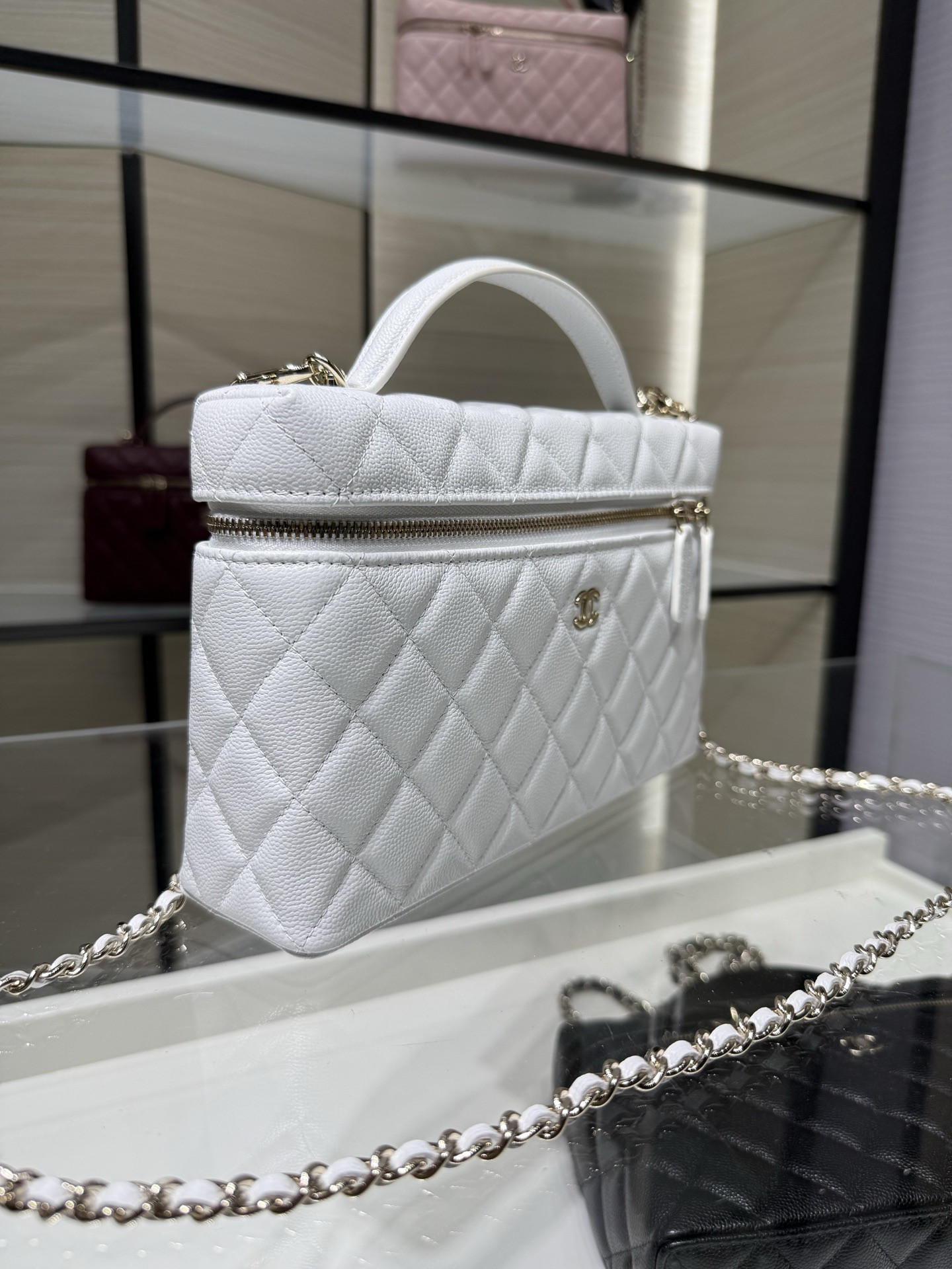Ch**el Classic Vanity with chain Handbag AP5446 15x23x5cm