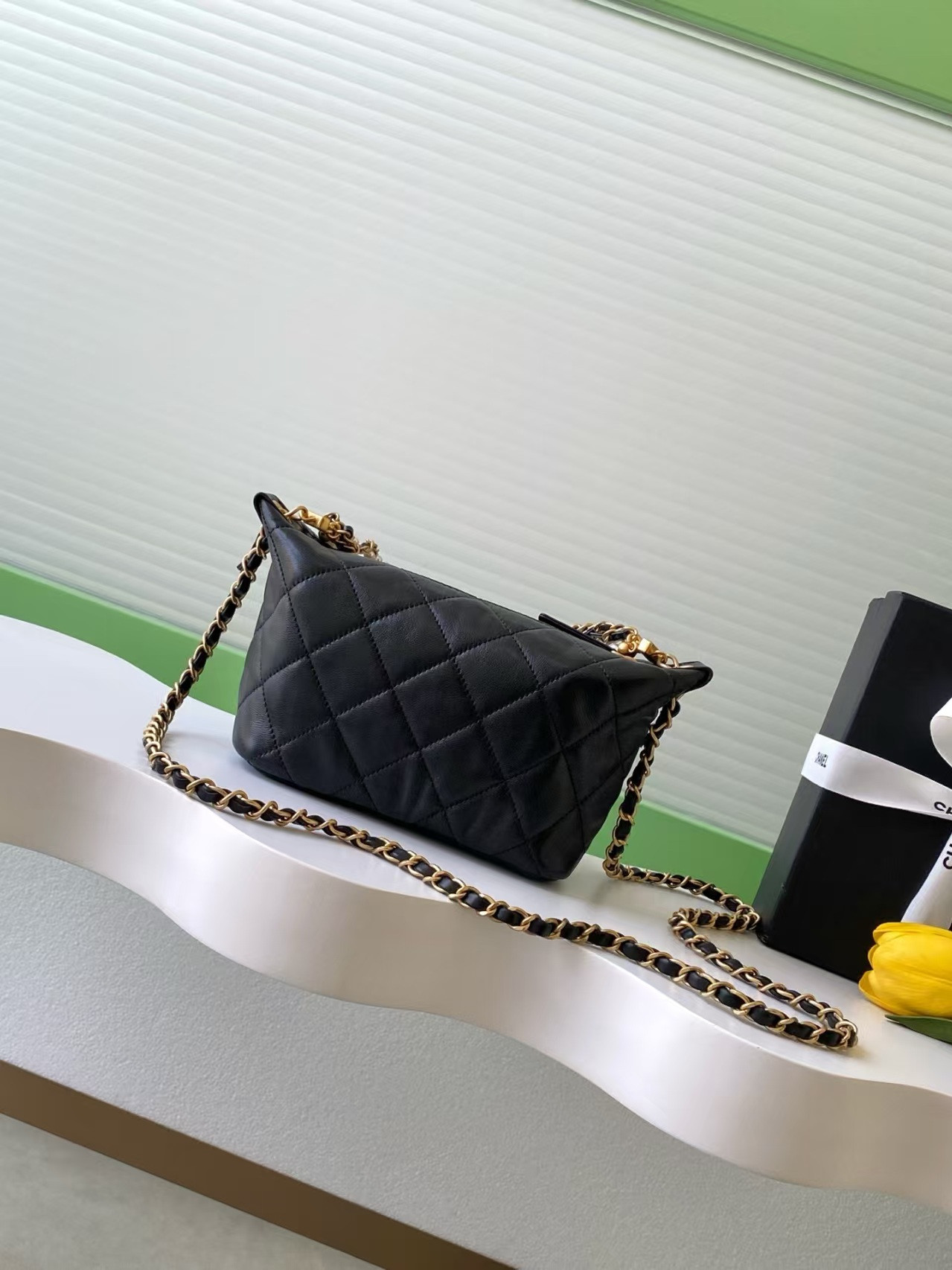 Ch**el Hobo Handbag 23.5x13x7.5cm