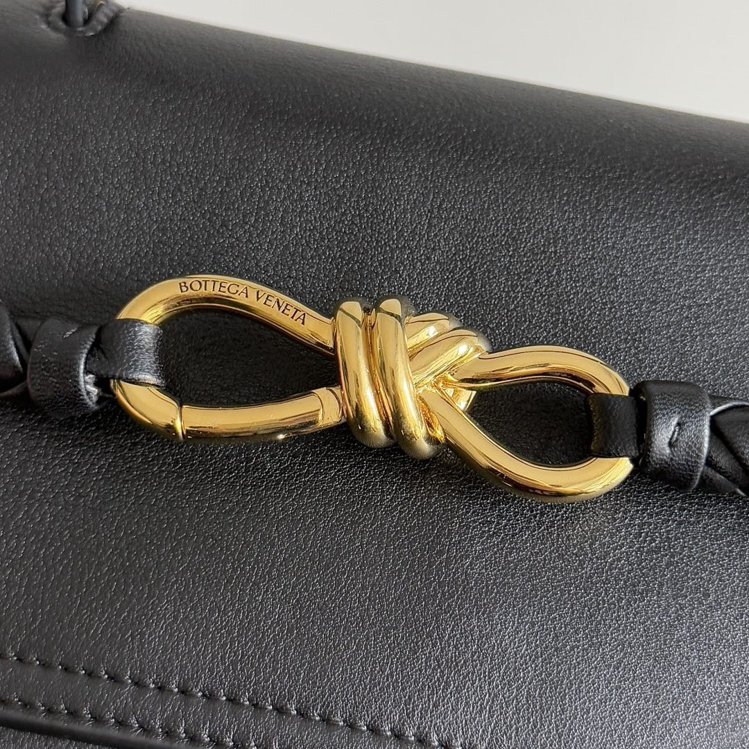 Bottega Veneta Medium Ciao Ciao 34x26x15cm