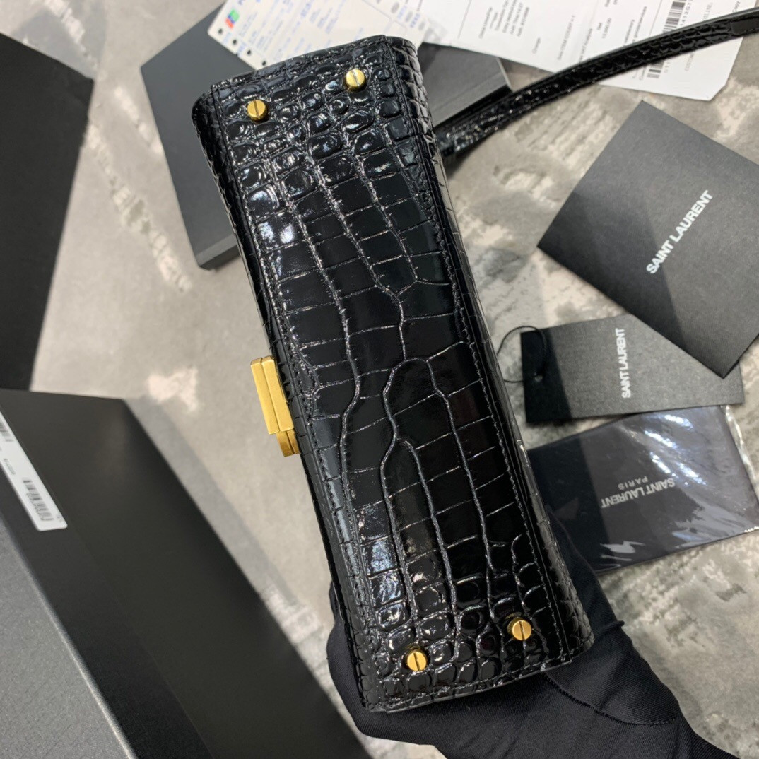 Small Y51 Cassandra Monogra Clasp Bag