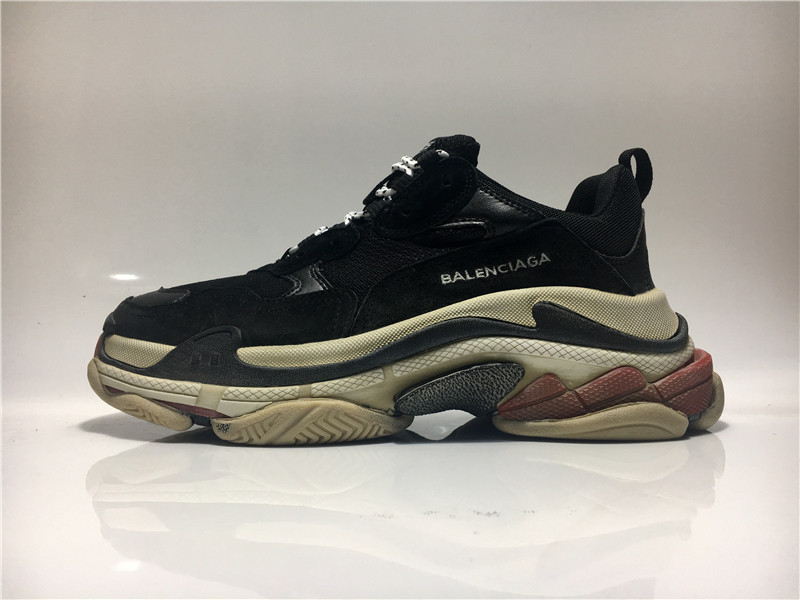 UA PARIS TRIPLE S TRAINER BLACK