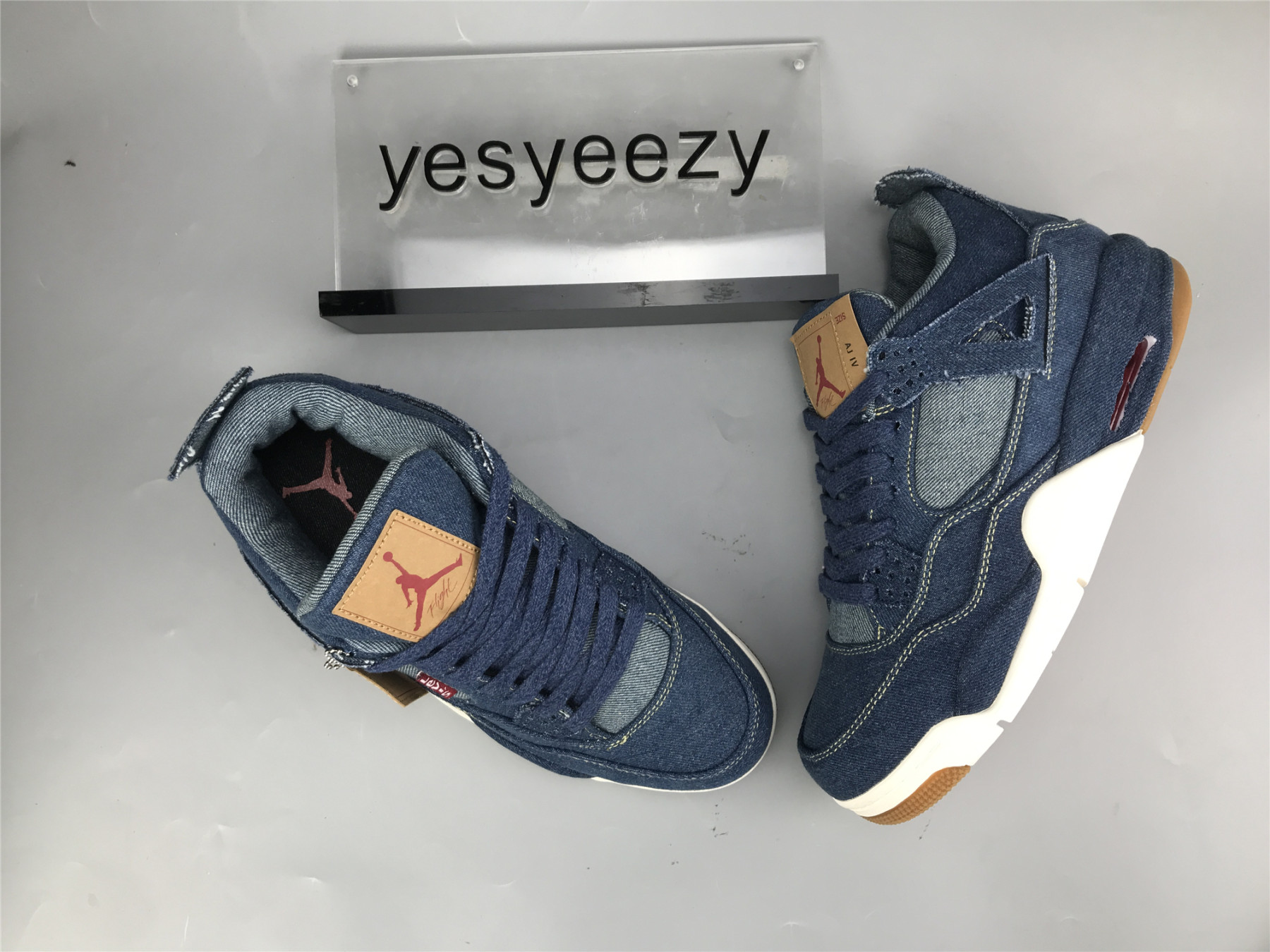 UA AIR JORDAN 4 RETRO Leu*s NRG "LEVI