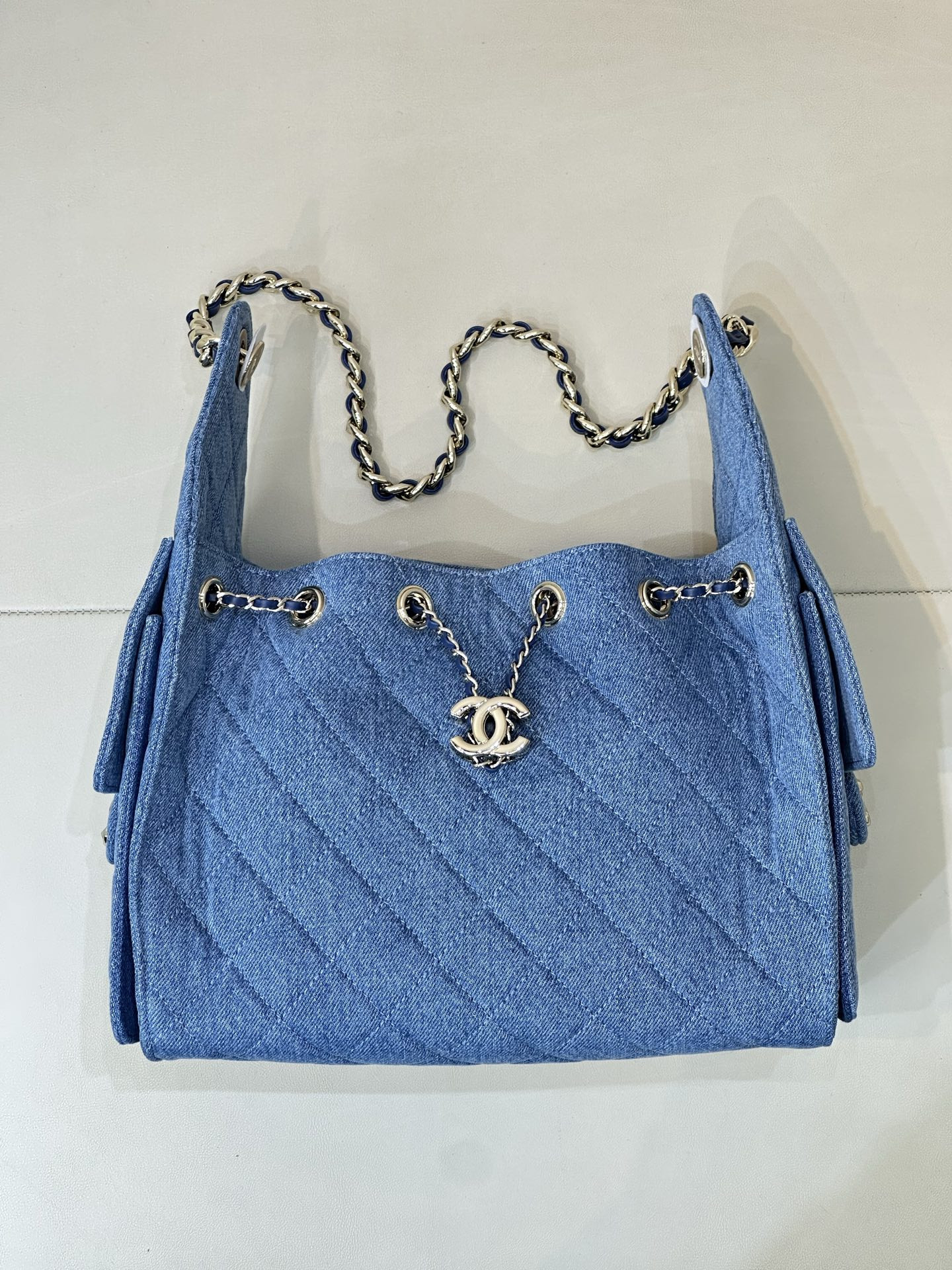 Ch**el 25c bucket bag 26x30x14cm
