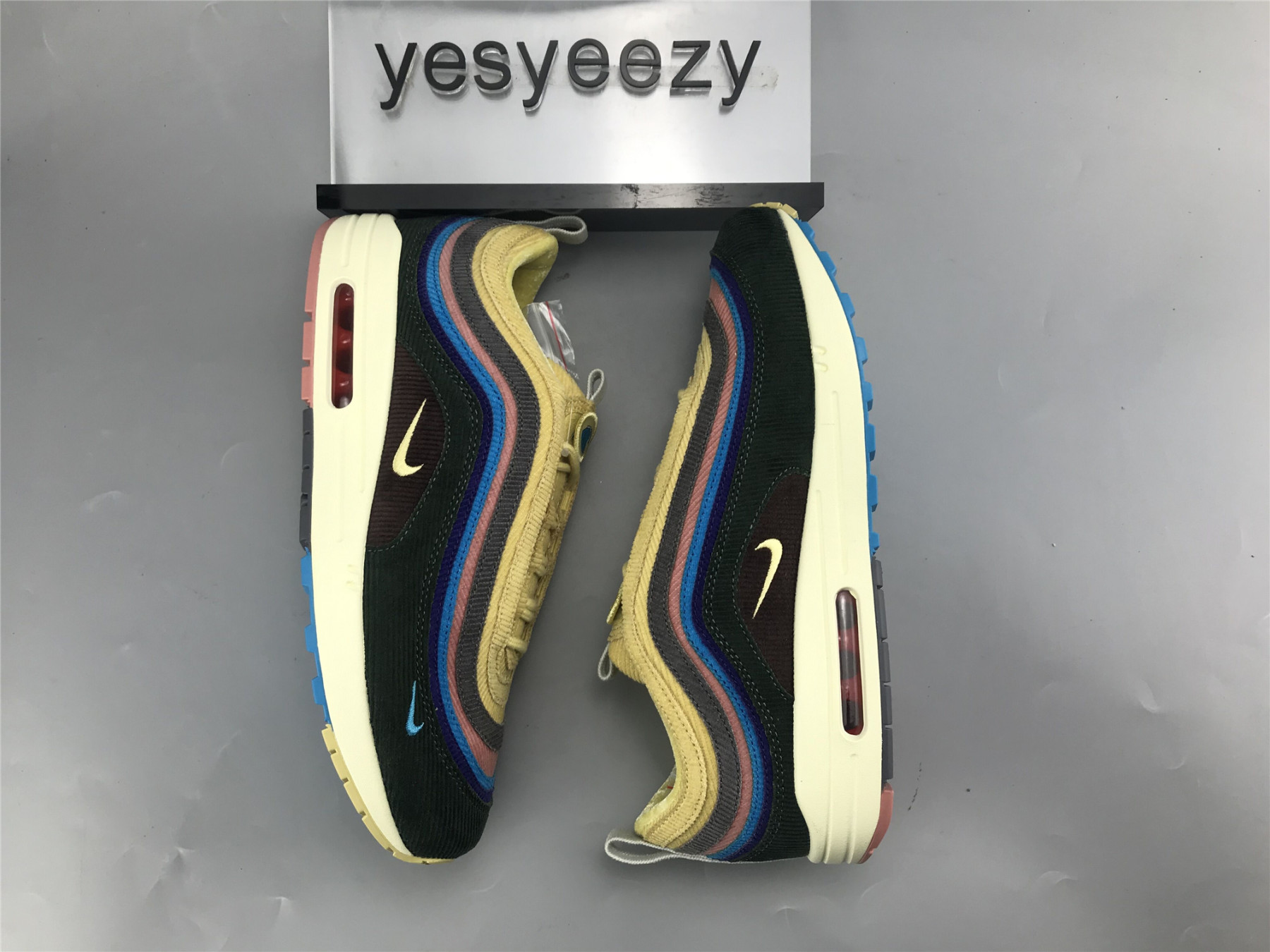 UA NIKE AIR MAX 1/97 VF SW SEAN WOTHERSPOON