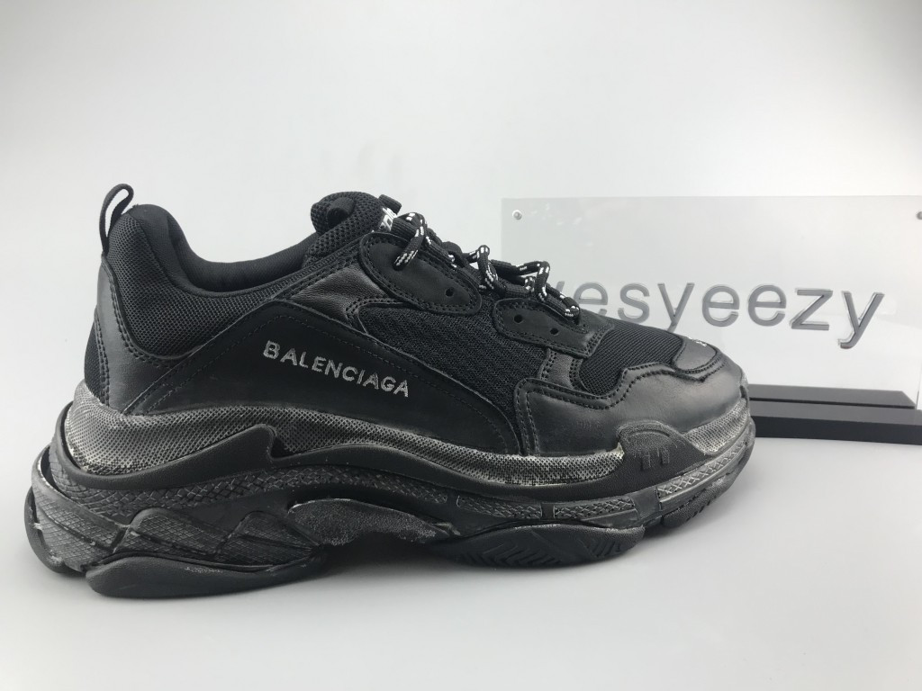 UA PARIS TRIPLE S "TRIPLE BLACK"