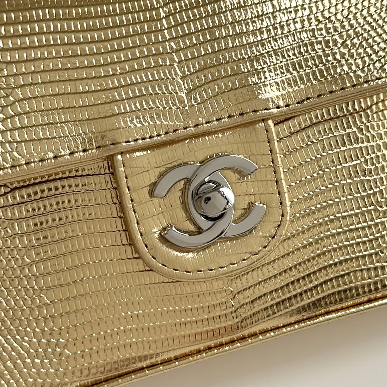 Ch**el East West Flap Bag 12x21.5x4cm