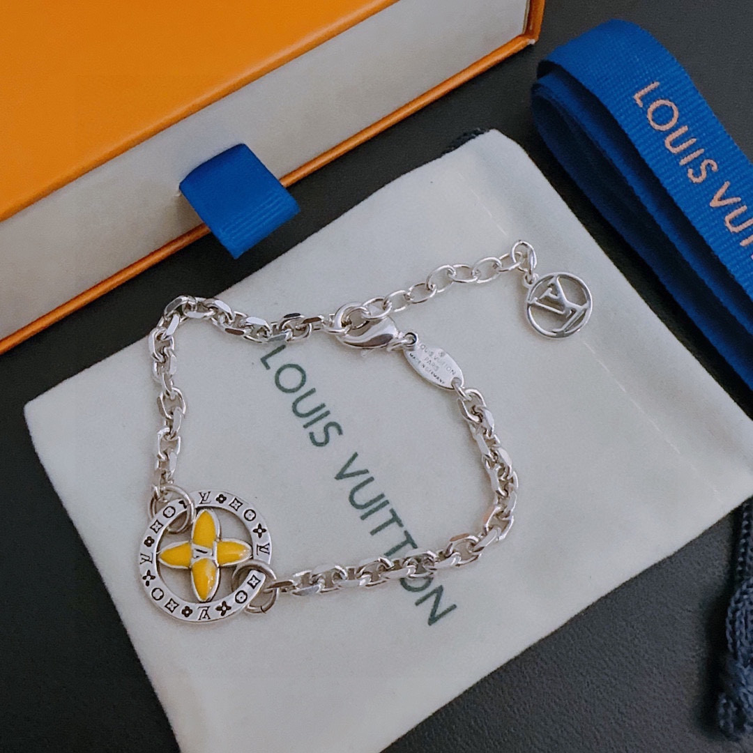 L0vis Vvtt0n Bracelet