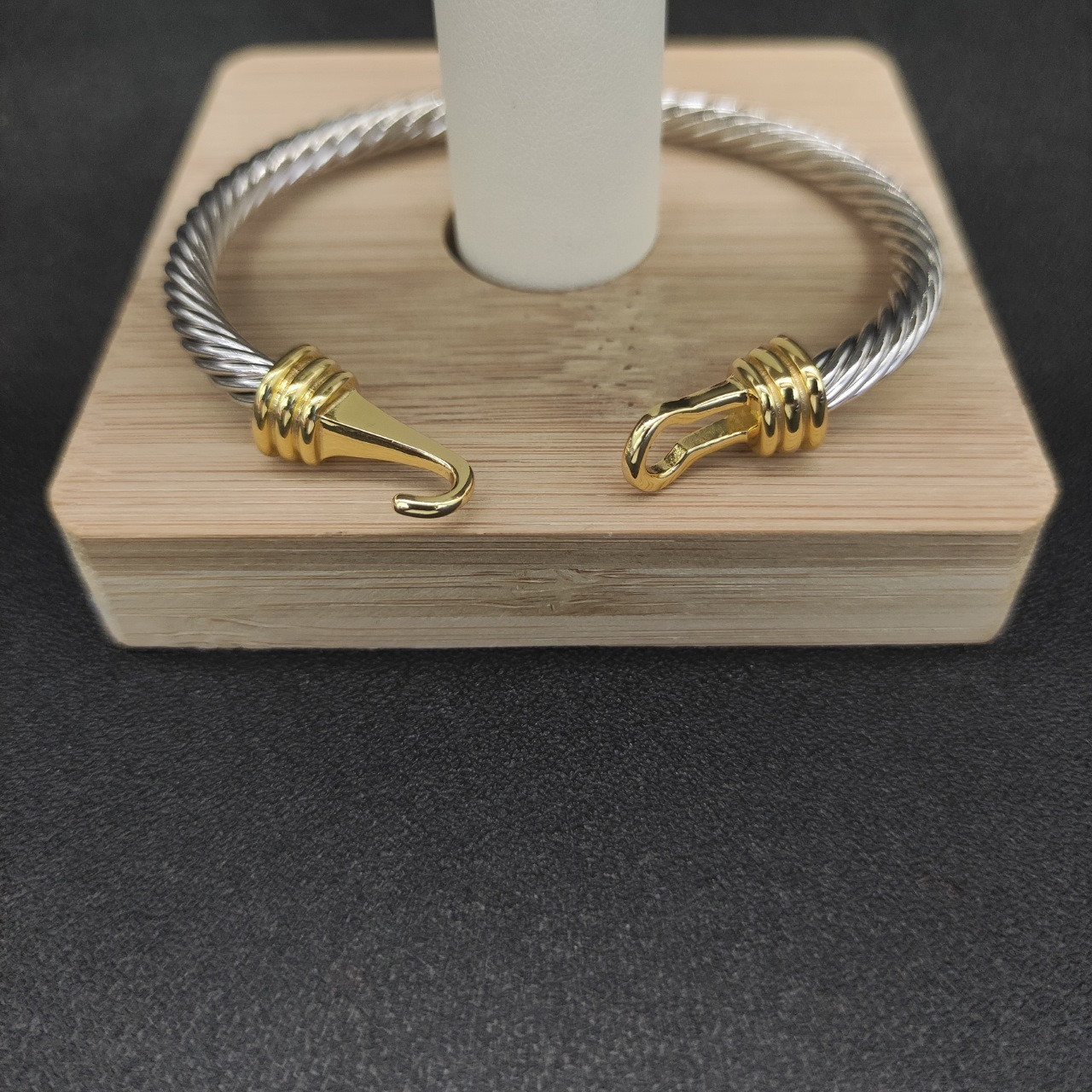 David Yurman 5mm Hook Bracelet(wrist circumference 15-19cm)